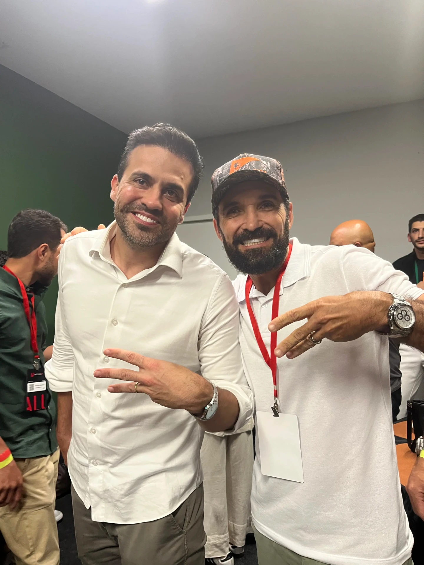 Marcelo Ramalho na obra de uma cabana